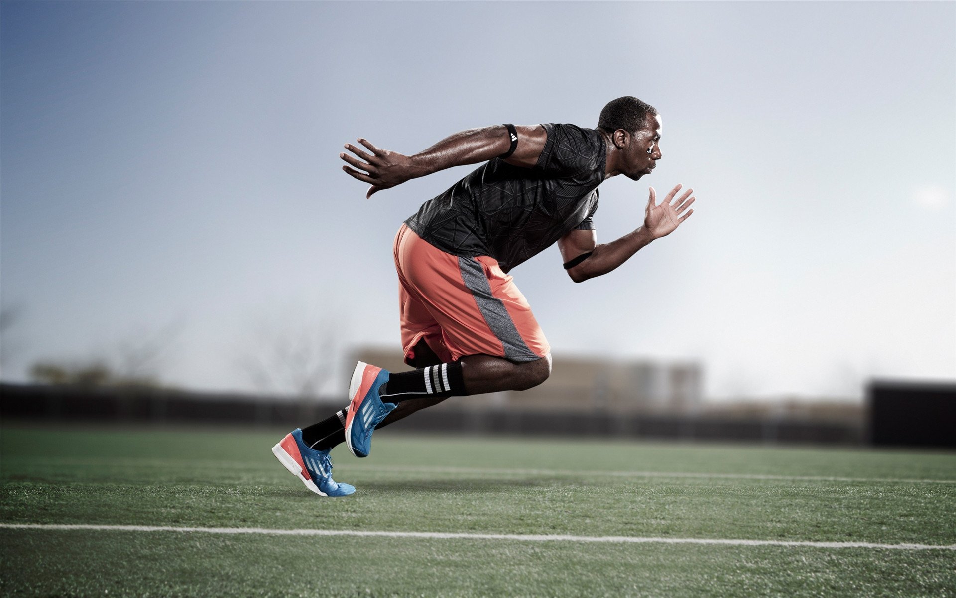 开云网页版登录入口-国际足球裁判培训班在中国连续举办,判罚水平提升,中国国际级足球裁判