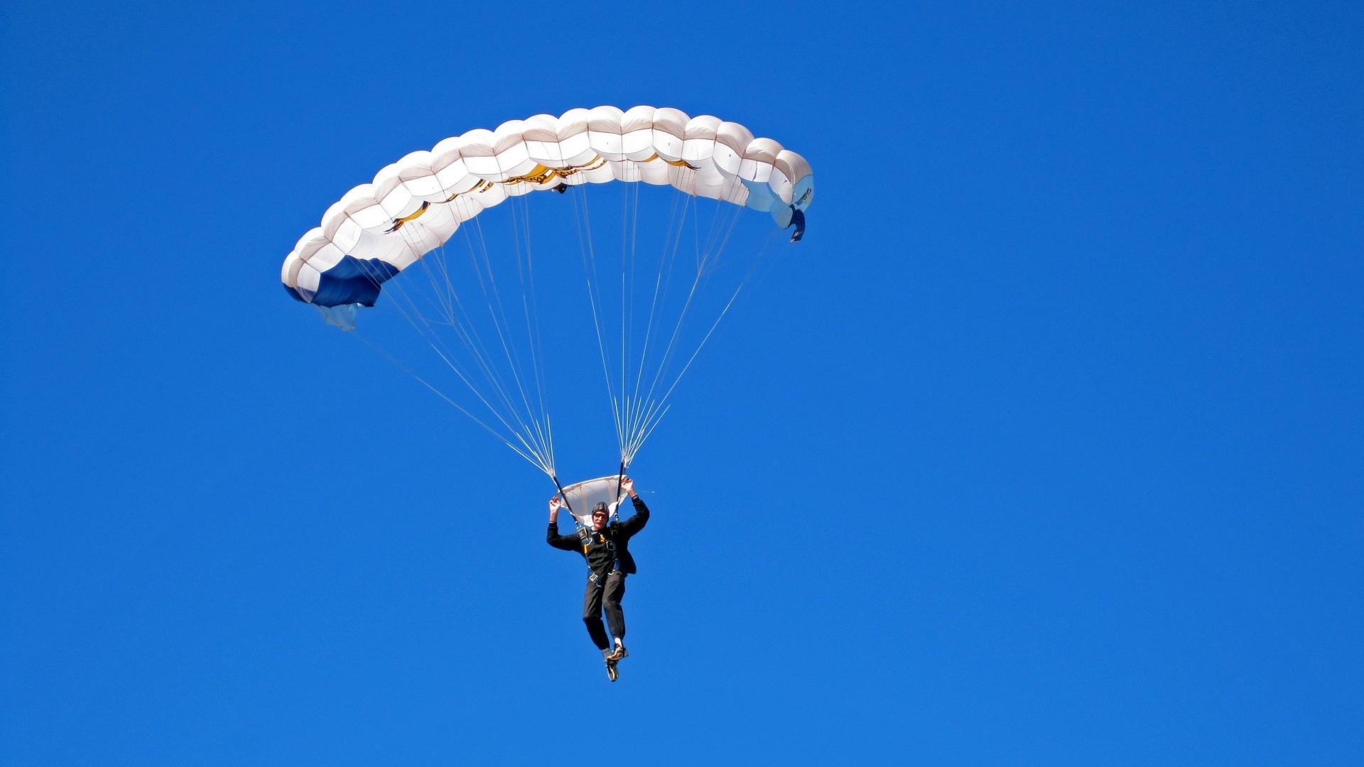 青少年体育培训机构服务质量评价模型构建，青少年体育培训的市场分析