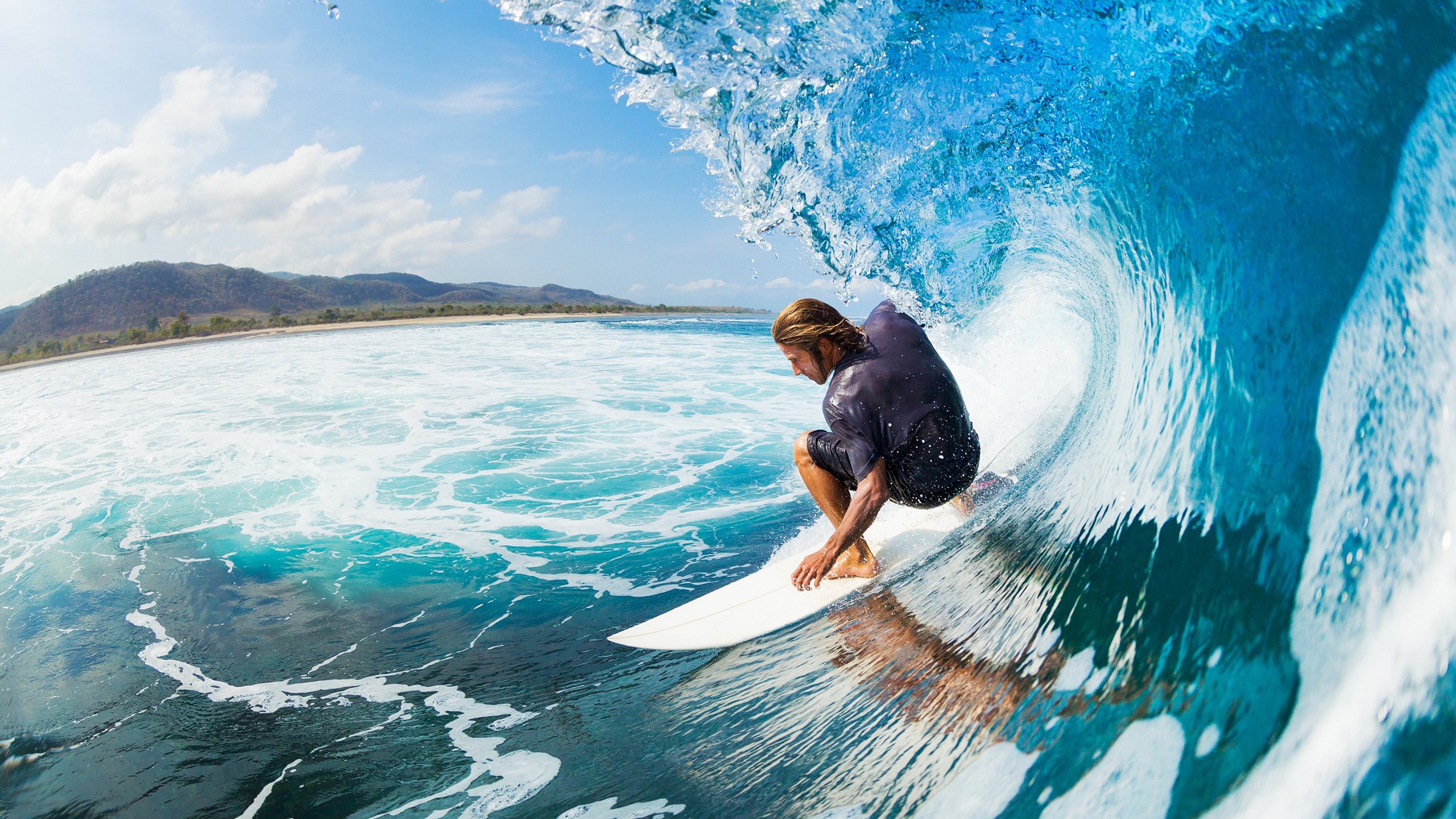 勒沃库森门将状态出色屡次救险，勒沃库森吧